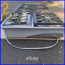 Wolf 36 Natural Gas Cooktop With 5 Dual-Stacked Sealed Burners Model CT36G/S Wolf 36 Natural Gas Cooktop With 5 Dual-Stacked Sealed Burners Model CT36G/S