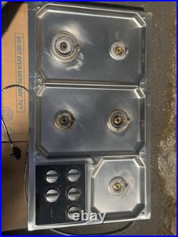 Wolf 36 Natural Gas Cooktop With 5 Dual-Stacked Sealed Burners Model CT36G/S Wolf 36 Natural Gas Cooktop With 5 Dual-Stacked Sealed Burners Model CT36G/S