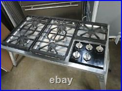 Wolf 5 Burner Gas Cooktop Stainless Steel CT36G/S 36
