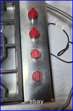 Wolf CG304P/S 30 Professional Gas Cooktop 4 Burner Stainless Steel Red Knobs