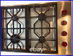 Wolf CG304PS 30 Inch Professional Gas Cooktop 4 Burner Natural Gas Red Knobs