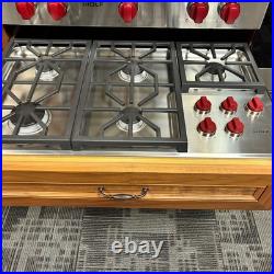 Wolf CG365PS 36 Inch Gas Cooktop with 5 Dual-Stacked Sealed Burners, Simmer/Melt