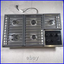 Wolf CG365T/S 36 5 Dual-Stacked Sealed Burners Gas Cooktop CG365TS New Open Box