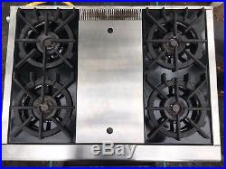 Wolf RT 3640 36 Gas Cooktop Stove Top 4 Burners Griddle commercial